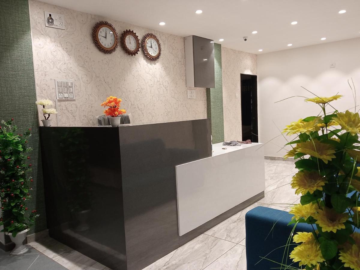 Hotel Mansarovar,فَدودارا المظهر الخارجي الصورة