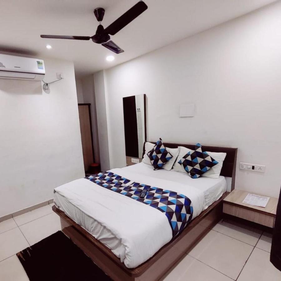 Hotel Mansarovar,فَدودارا المظهر الخارجي الصورة